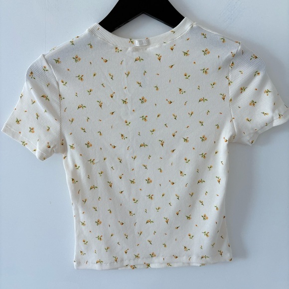 SKIMS Cropped Cotton rib T shirt - Picture 3 of 4